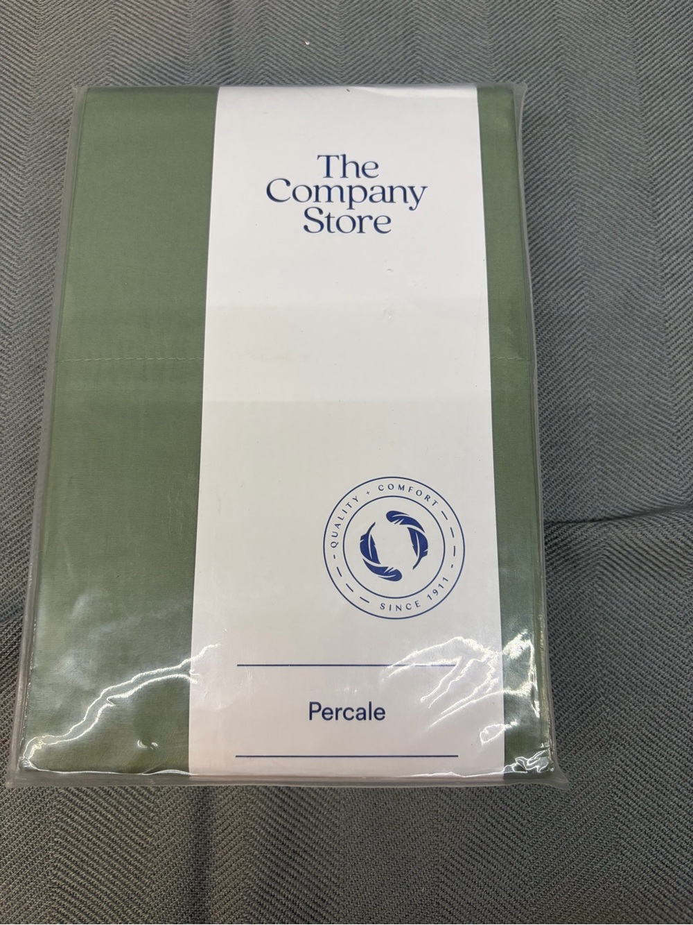 NWT the company store king size pillowcase 20“ x 40“ color is THYME